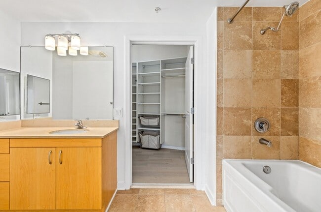 Building Photo - 475 K St NW