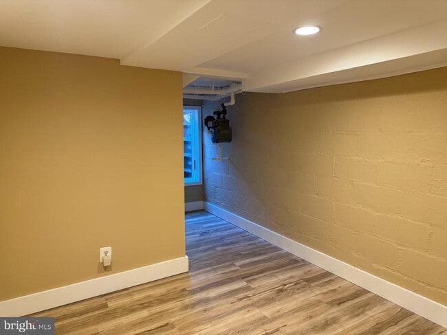 Foto del edificio - 4703 Erie St