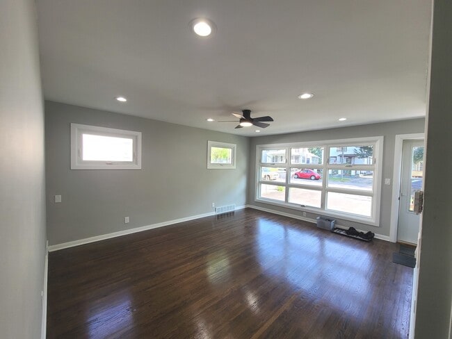 Building Photo - 1212 Indian Ave