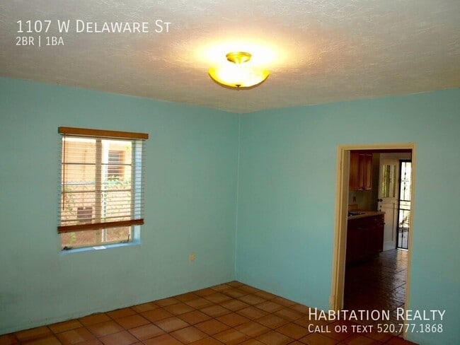 Photo - 1107 W Delaware St House