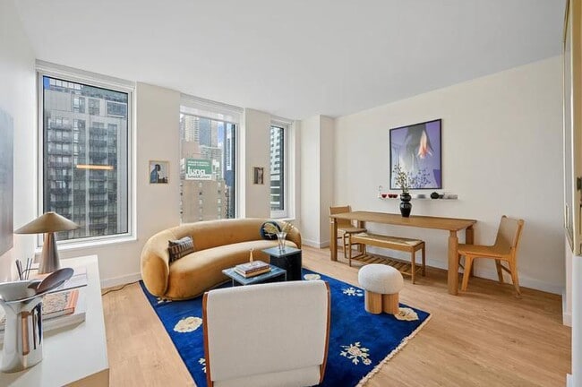 Foto del edificio - 0 bedroom in LONG ISLAND CITY NY 11101
