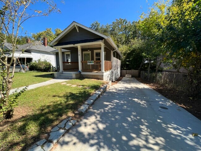 Foto del edificio - 218 Laurel Ave SW