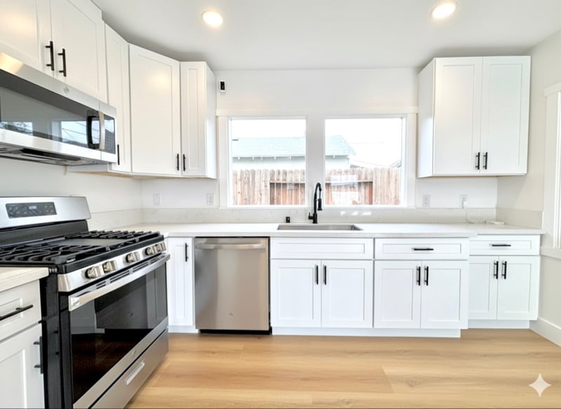 Photo - 852 Orange Ave (Long Beach, CA)