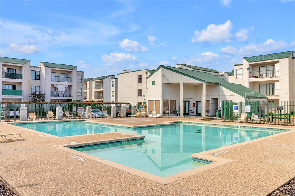 Foto principal - 2824 S Bartell Dr