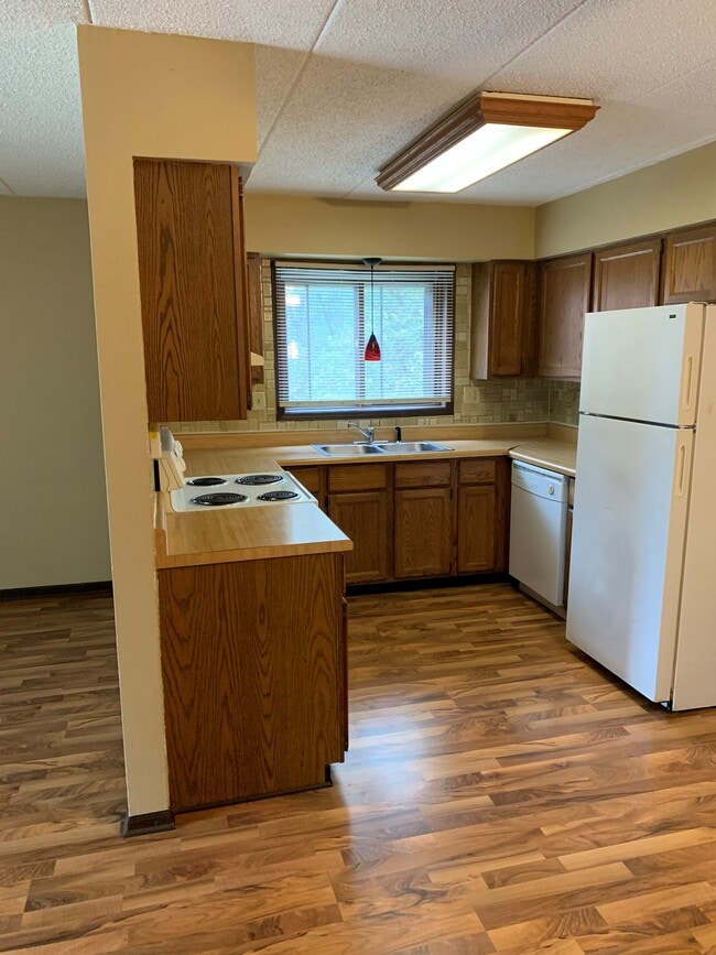 Building Photo - 1353 Crab Apple Ct