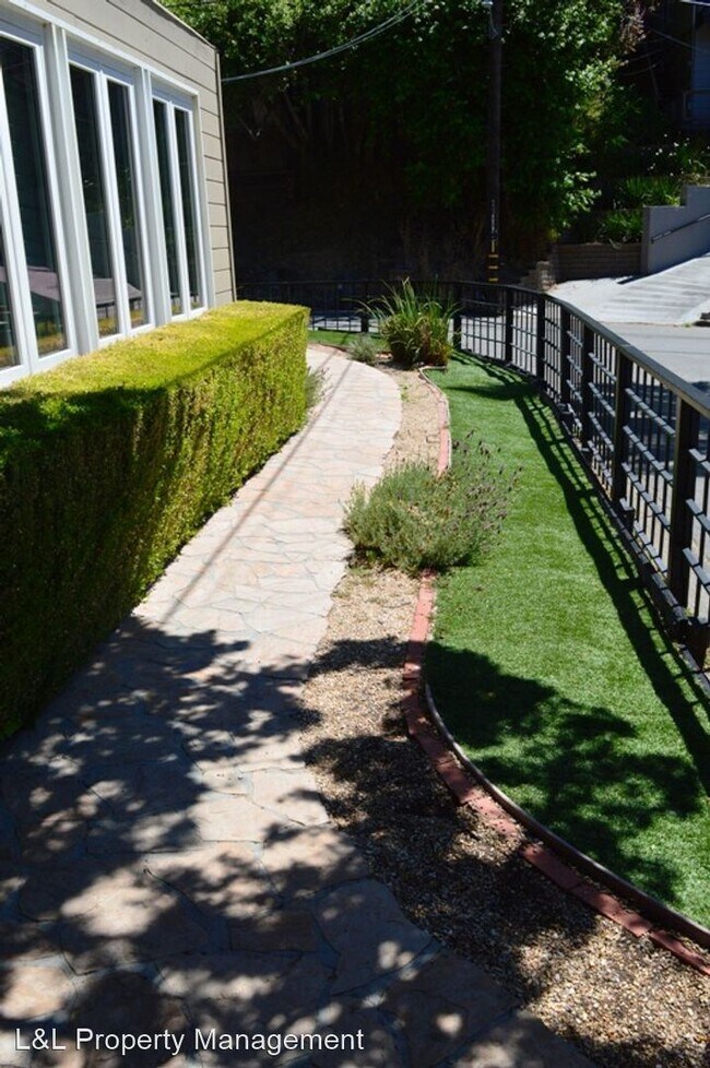 Foto del edificio - 4 br, 3 bath House - 2 Toyon Terrace