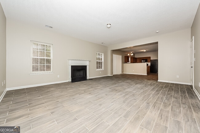 Building Photo - 6216 Polar Fox Ct