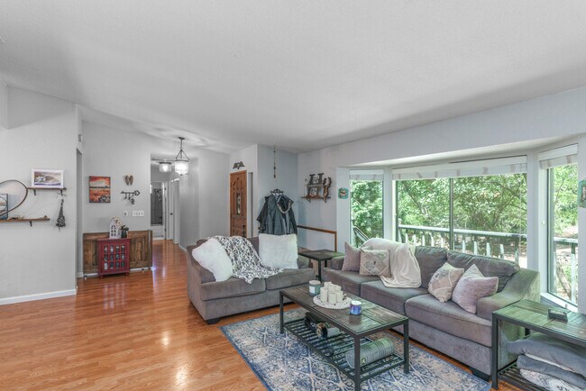 Foto del edificio - 1986 Lyons Creek Ct