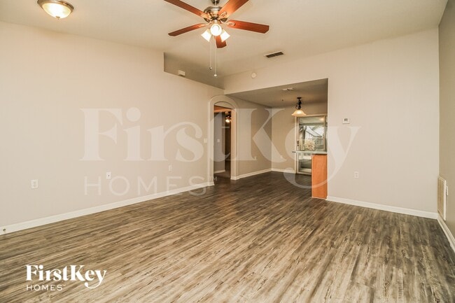 Foto del edificio - 31111 Oakmont Ave