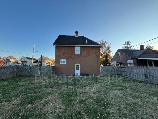 Foto del edificio - 348 Chase Ave