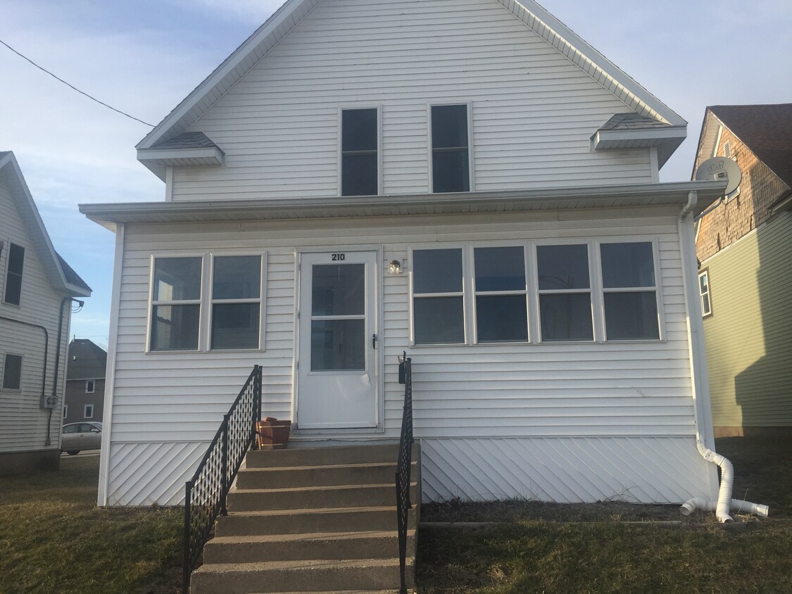 Front of house with porch - 210 1st St SW