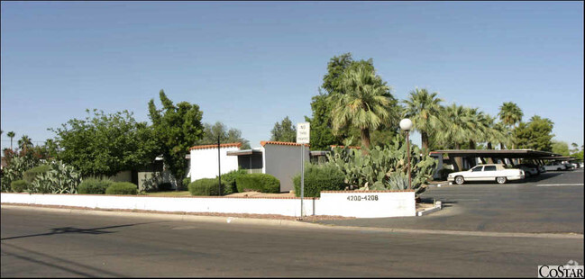 Building Photo - Arcadia Courtyards