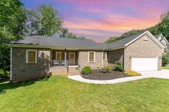 Building Photo - 817 Jefferson Rd