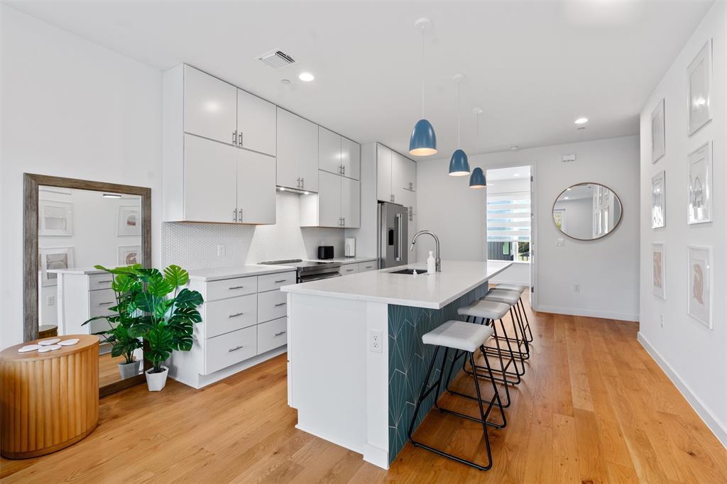 Foto principal - 6020 Springdale Rd