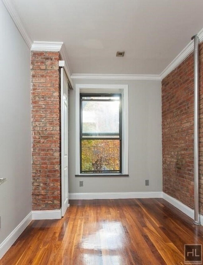 Foto del edificio - East 116th Street