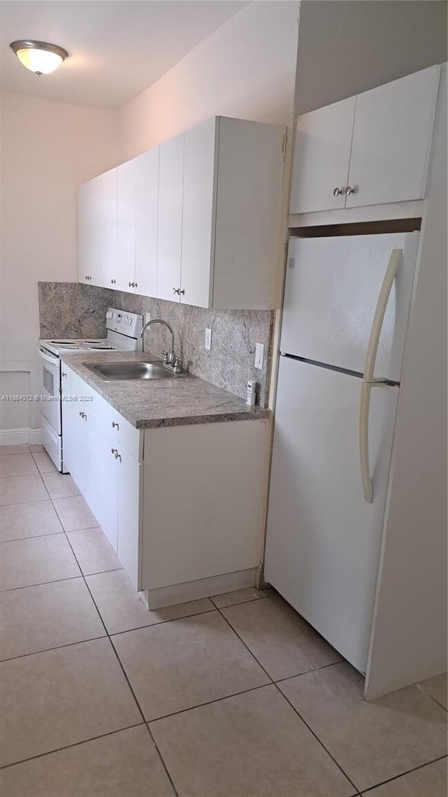 Foto del edificio - 1362 SW 2nd St