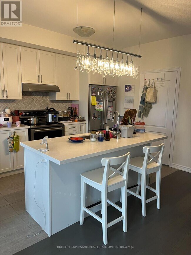 Building Photo - 3068 Cascade Common