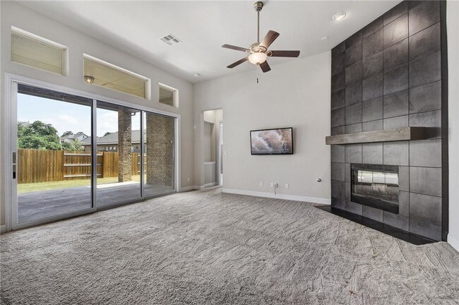 Building Photo - 2433 Carretera Drive