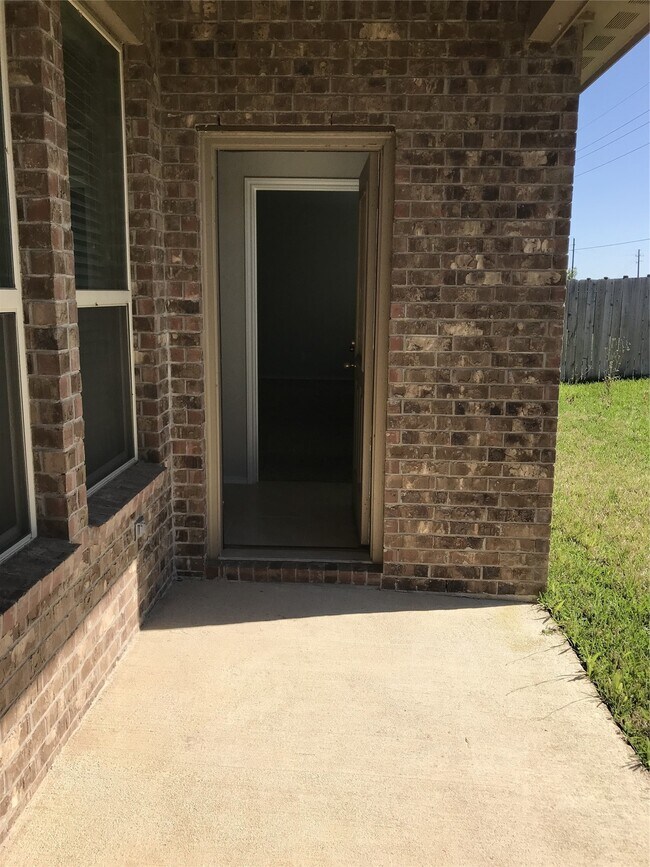 Building Photo - 4427 Aversa Dr