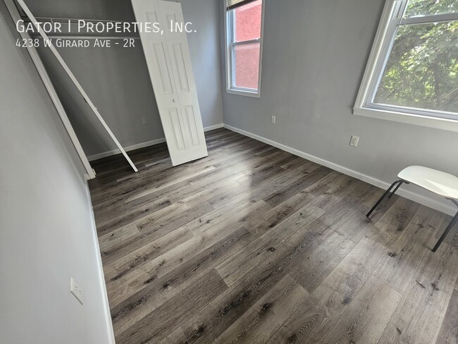 Building Photo - Large 1 Bedroom Apartment For Rent!