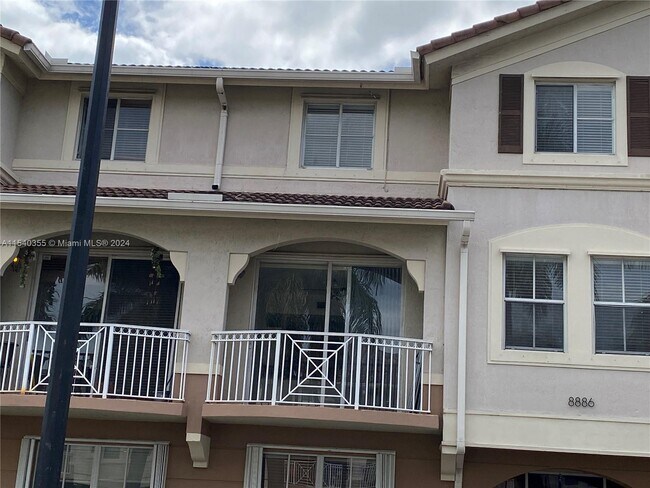 Foto del edificio - 8886 W Flagler St