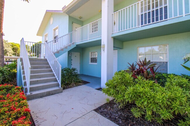 Foto del edificio - **LOVELY FULLY FURNISHED SEASONAL RENTAL**2 BEDS/2 BATHS**PINE HAVEN**