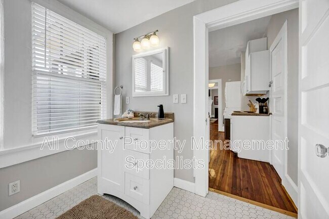 Foto del edificio - 1037 Kinard Ct