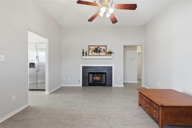 Foto del edificio - 1800 Pearce Ct