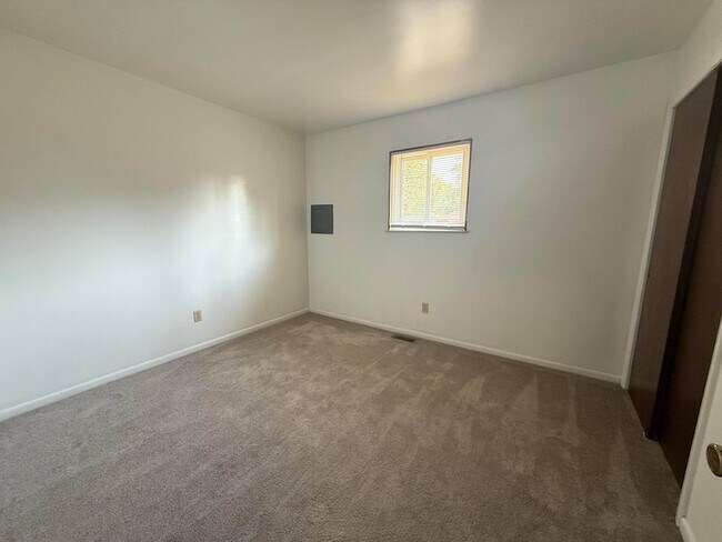Foto del edificio - 834 Coffee Creek Rd