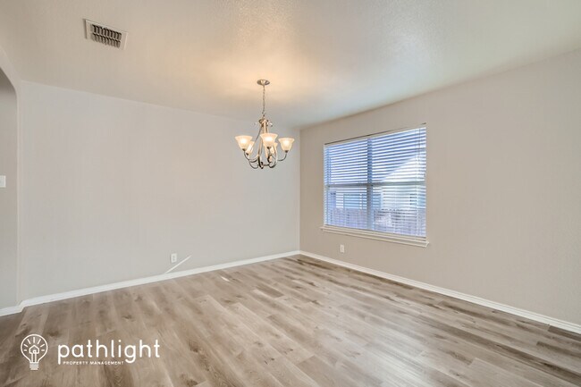Building Photo - 9622 Discovery Rise