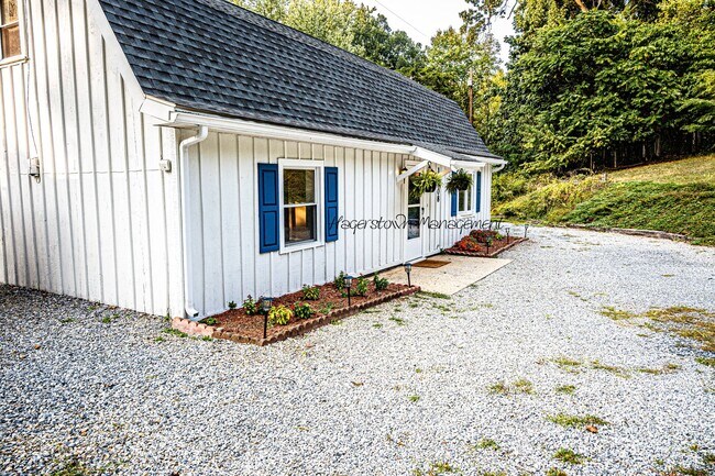 Building Photo - 3 BR Single Family Home In Country Setting