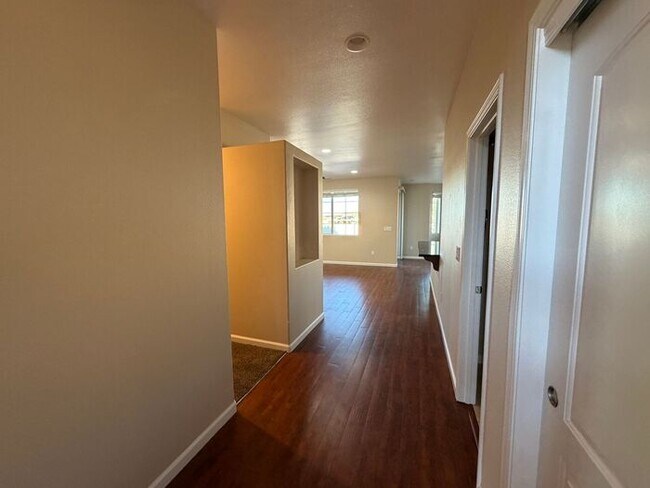 Foto del edificio - 2485 Makenna Dr