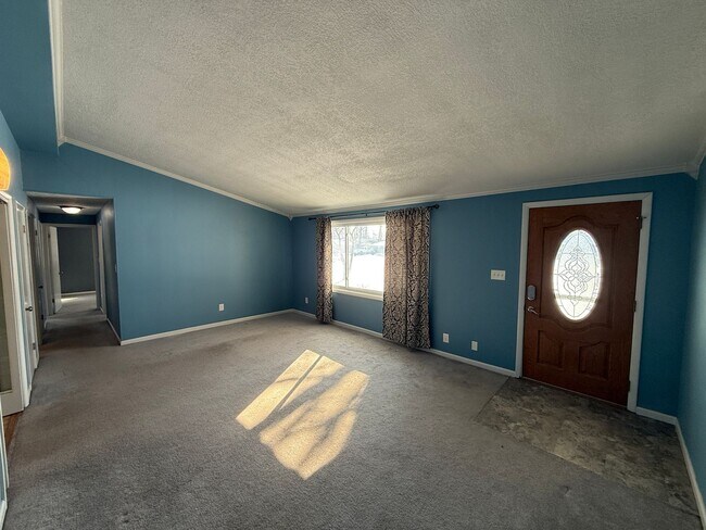 Building Photo - 7215 Shady Ln