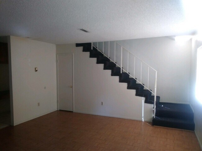 Building Photo - 413 S Monterey St