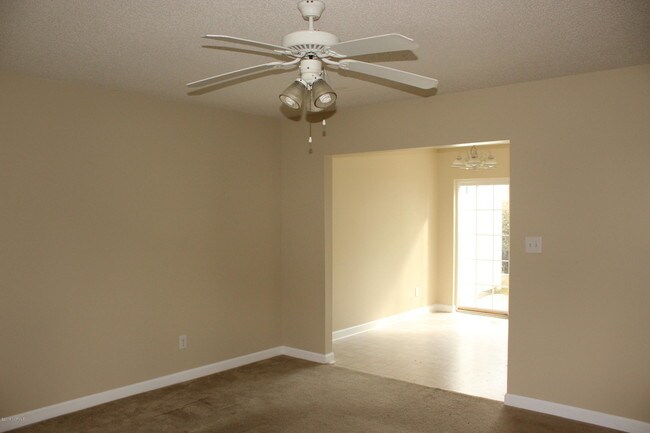 Building Photo - 55 Pirates Cove Dr