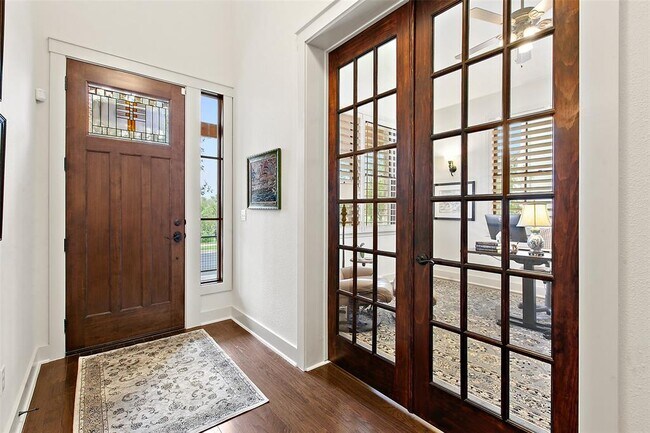 Foto del edificio - 2516 Tom Miller St
