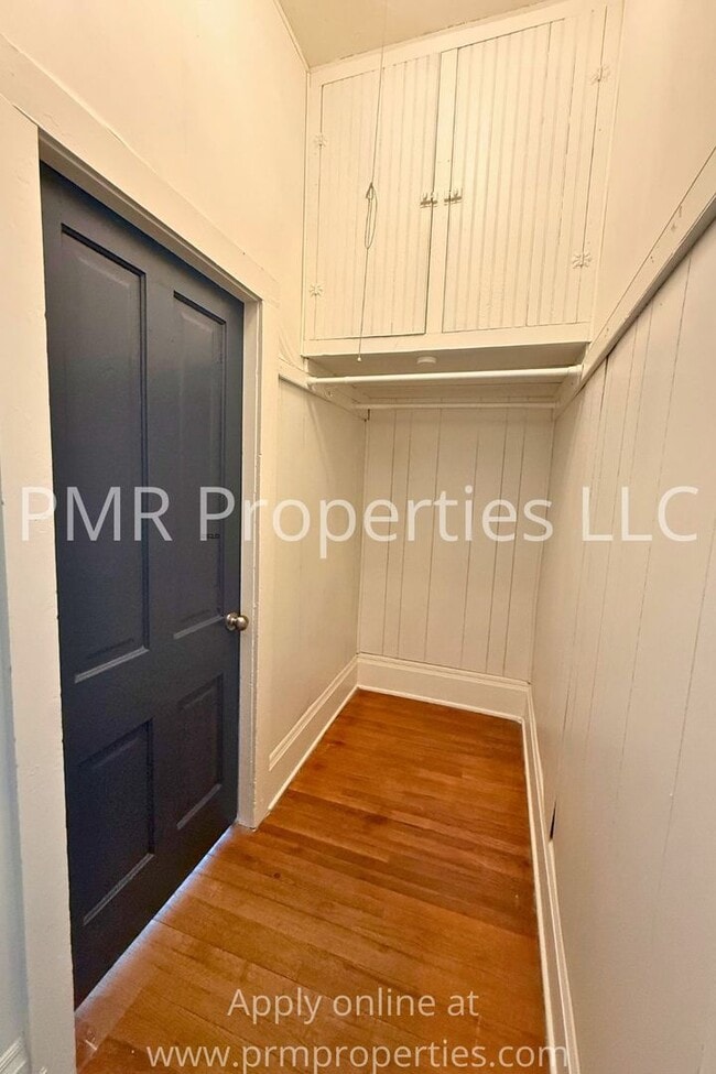 Building Photo - 2 Bedroom/ 1 Bathroom House