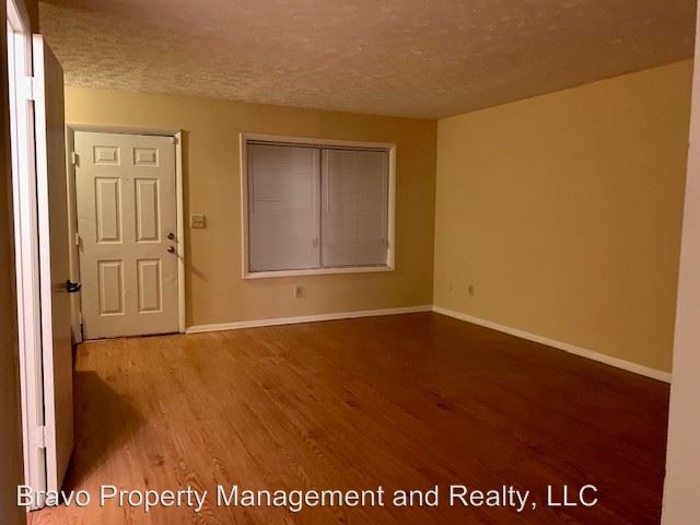 Foto del edificio - 2940-2946 Spruce Cir