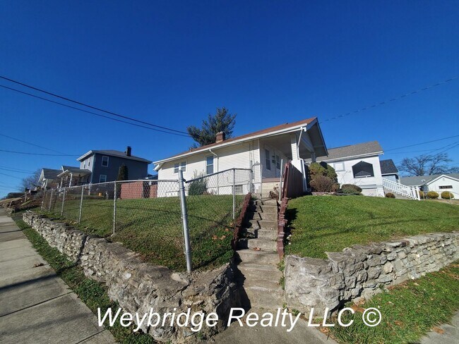 Building Photo - Newly Updated Two-bedroom house in North C...