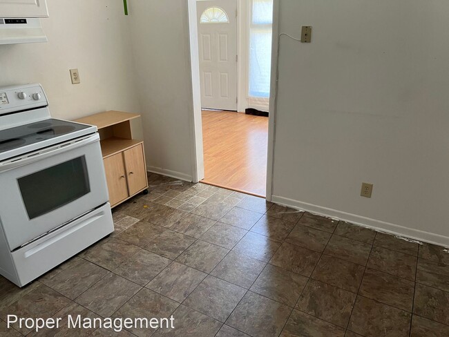 Building Photo - 3 br, 1.5 bath House - 2 George St