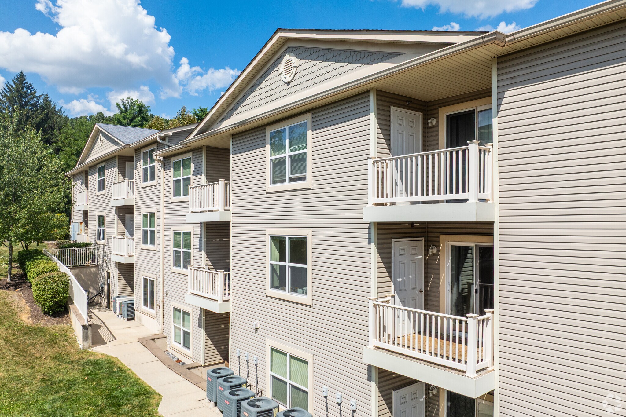 Summit Ridge Luxury Apartments photo 6