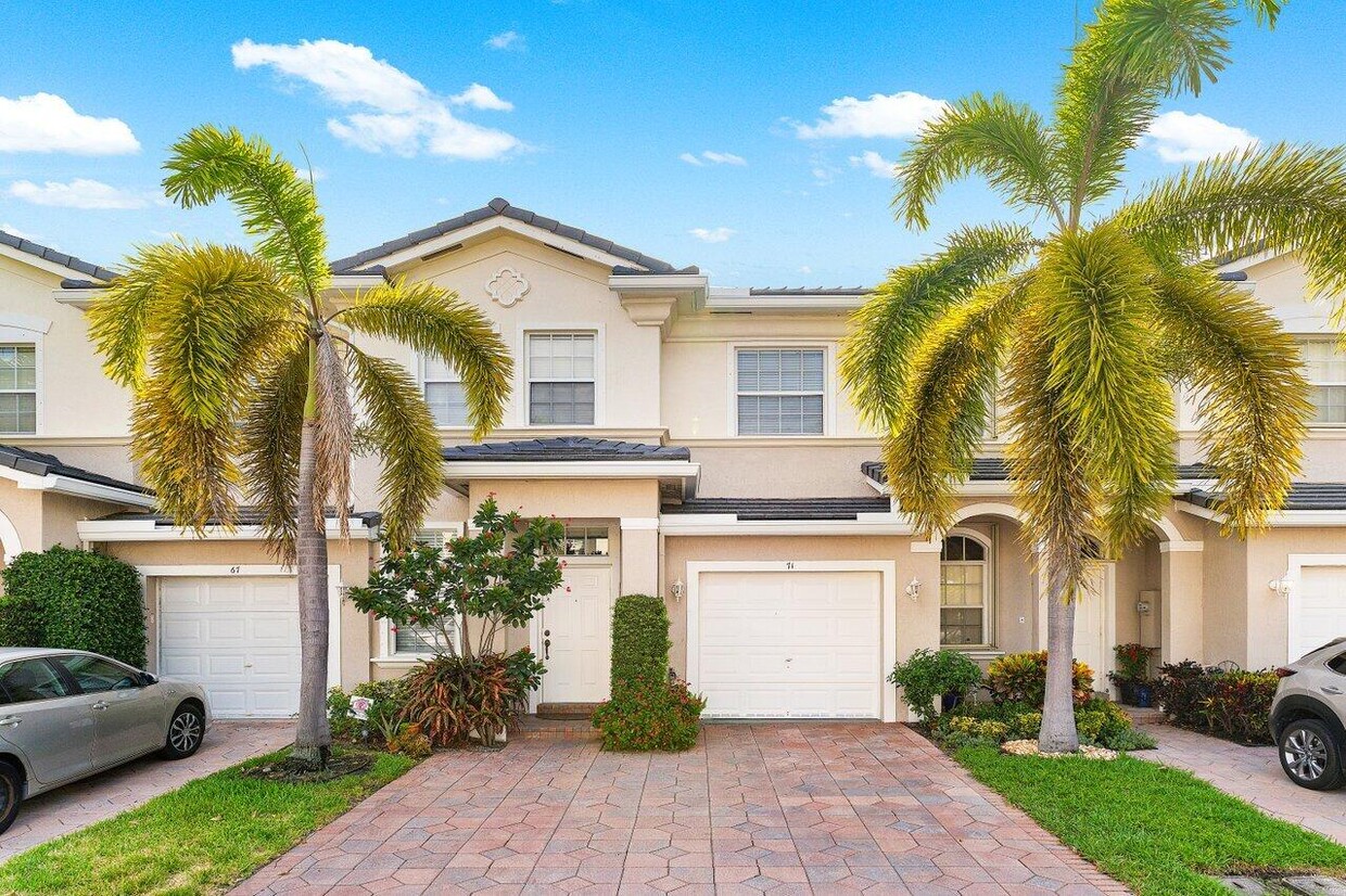 Foto principal - 71 Legacy Ct