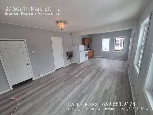 Building Photo - 27 S Main St