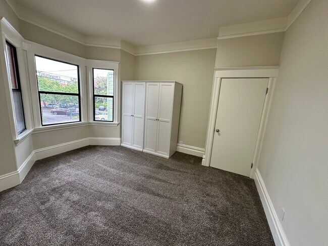 Photo - 5862-5864 Beaudry St. Apartment