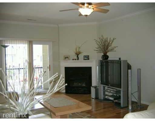 Building Photo - 301 Scio Village Ct