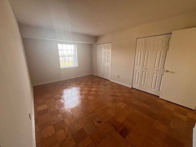 Interior Photo - Summit Square Apartments
