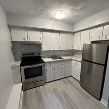 Building Photo - 80 Glasier Rd
