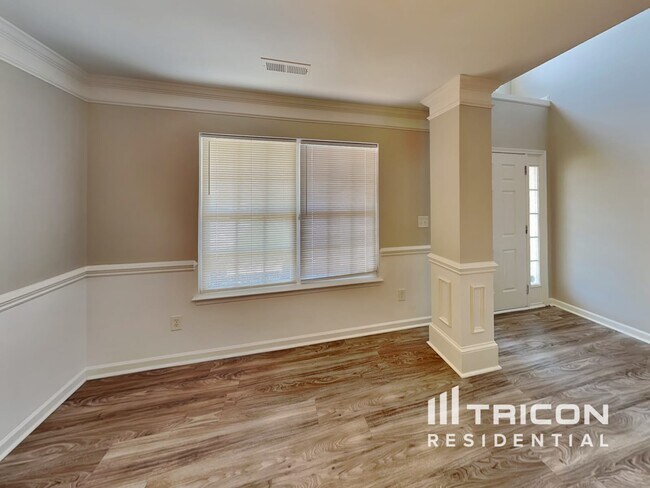 Foto del edificio - 303 Glennallen Rd