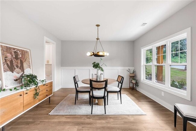 Foto del edificio - 3127 Cherry Blossom Ln