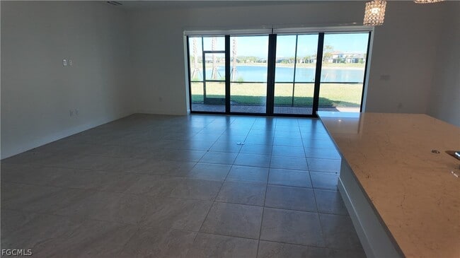 Foto del edificio - 3700 Passion Vine Dr